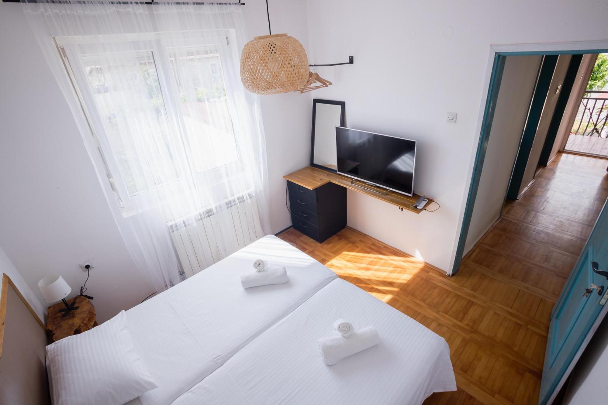 Late Story Lägenhet Podgorica Exteriör bild